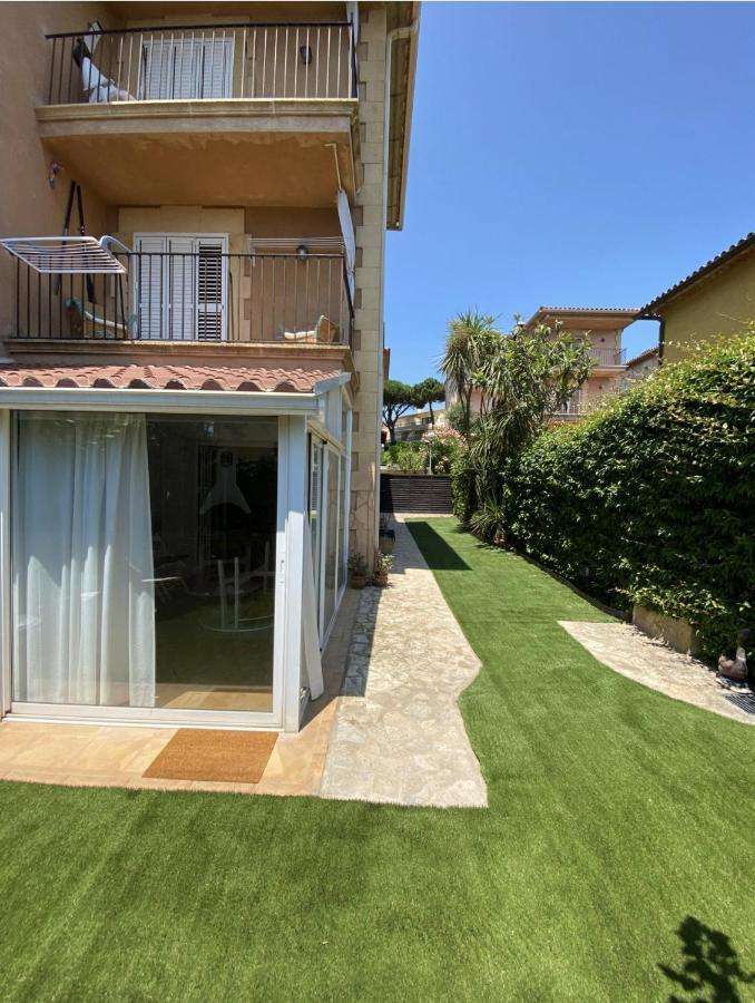 Bonita Casa Adosada Con Jardin Privado Y Piscina Comunitaria Calella De Palafrugell Exterior foto