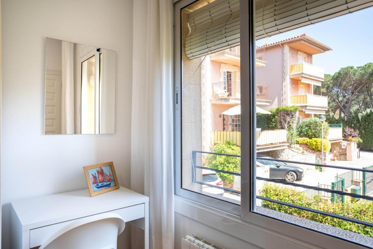 Bonita Casa Adosada Con Jardin Privado Y Piscina Comunitaria Calella De Palafrugell Exterior foto