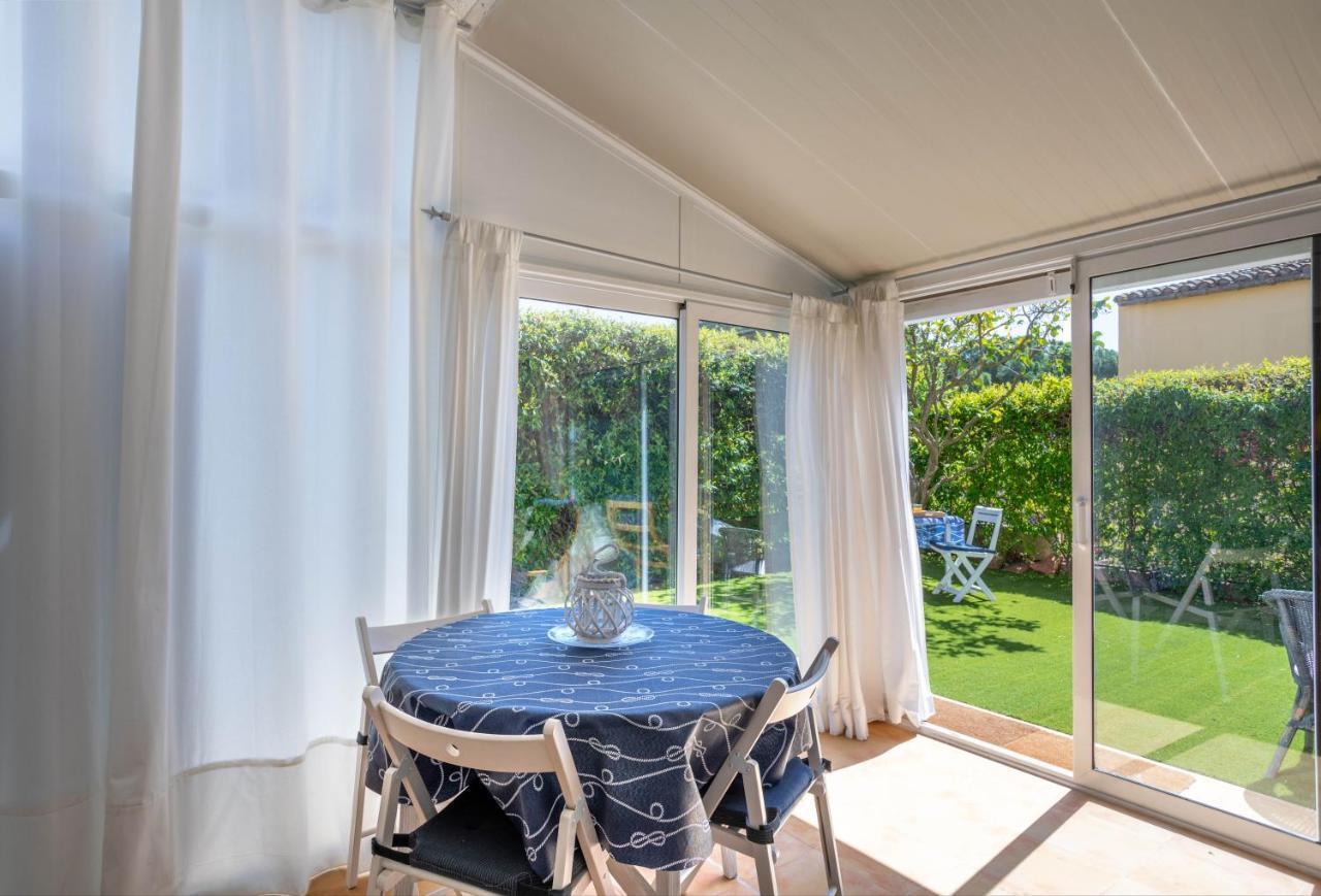 Bonita Casa Adosada Con Jardin Privado Y Piscina Comunitaria Calella De Palafrugell Exterior foto